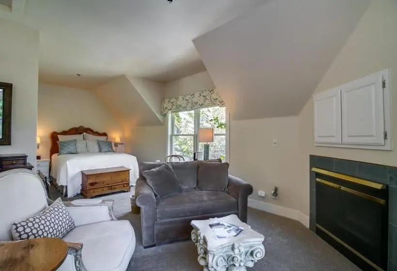 ガーデンビュースイート, Winchester Inn