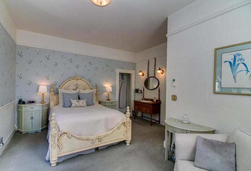 Номер Стандарт Вид на Сад, Winchester Inn