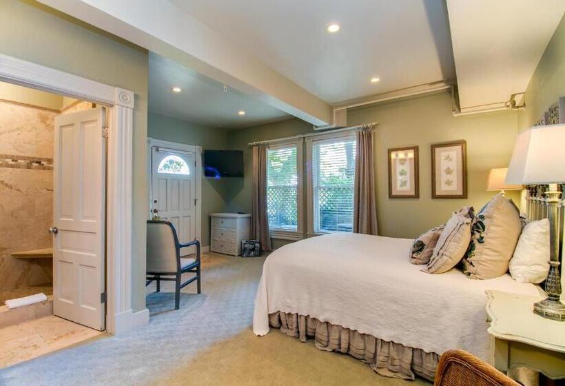 غرفة قياسية, Winchester Inn