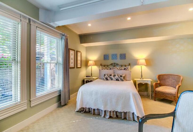 غرفة قياسية, Winchester Inn