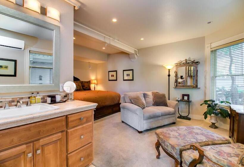 غرفة قياسية سرير كينج, Winchester Inn