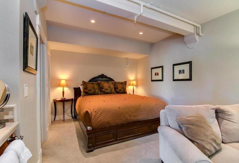 غرفة قياسية سرير كينج, Winchester Inn