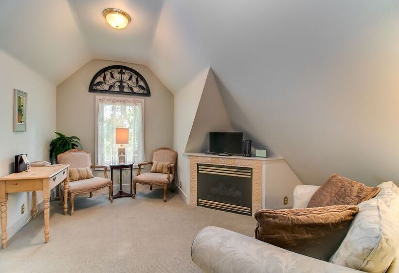 جناح, Winchester Inn