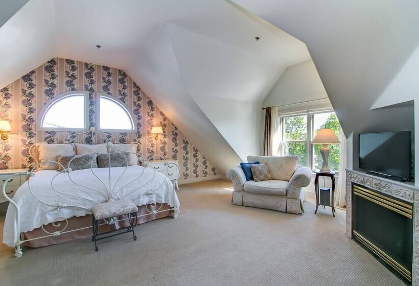 جناح, Winchester Inn