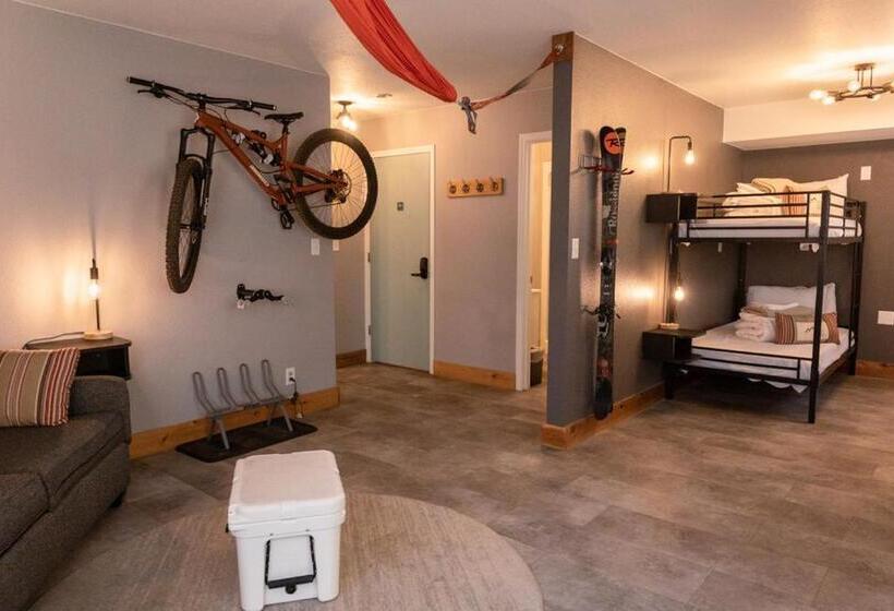 Pokój Rodzinny, Loge Mt. Shasta