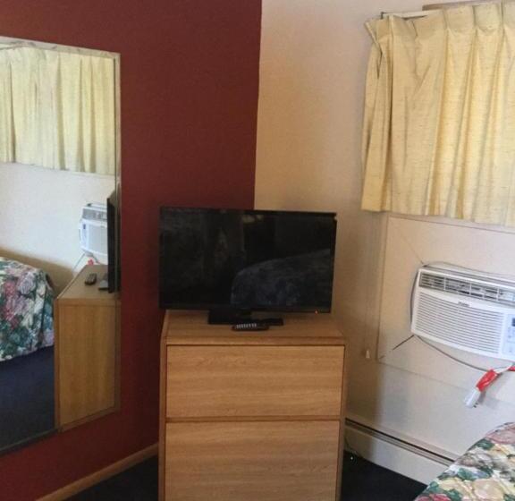 اتاق لوکس, Parkway Motel