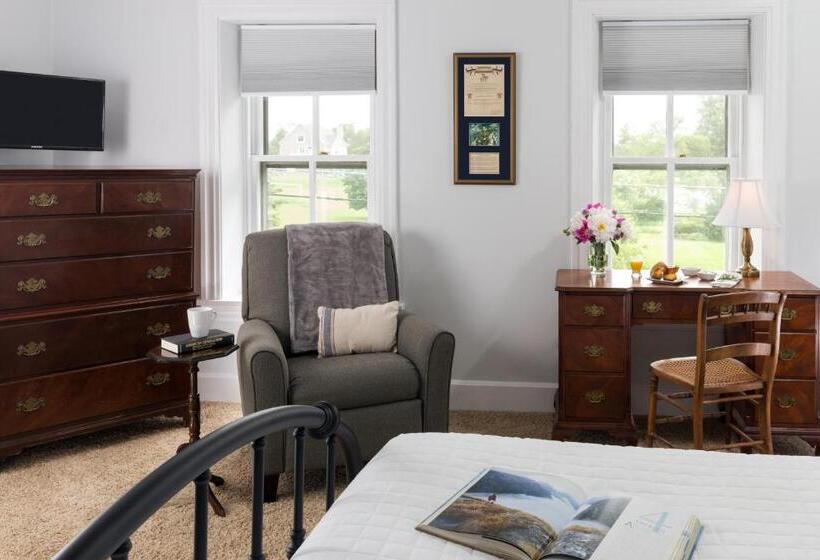 带大床的套房, Pheasant Field Bed And Breakfast