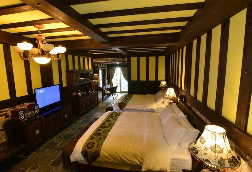 اتاق سوپریور چهار تخته, Stuart Villa