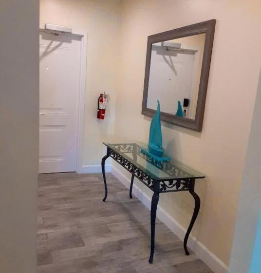 جناح سوبيريور, The Rivers Edge Motel