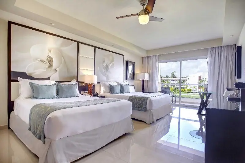 اتاق استاندارد با تخت بزرگ برای معلولان, Kimpton Bem Budapest, An Ihg
