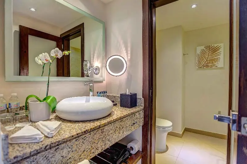 اتاق استاندارد با تخت بزرگ برای معلولان, Kimpton Bem Budapest, An Ihg