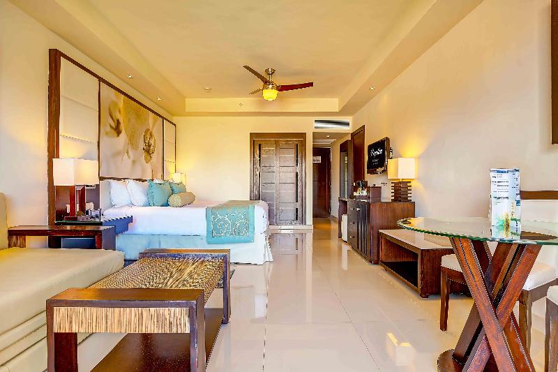 اتاق استاندارد با تخت بزرگ برای معلولان, Kimpton Bem Budapest, An Ihg