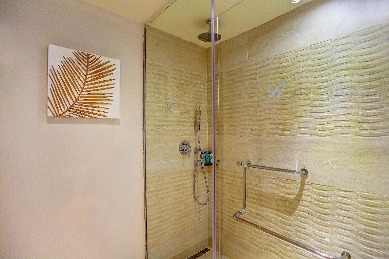 اتاق استاندارد با تخت بزرگ برای معلولان, Kimpton Bem Budapest, An Ihg