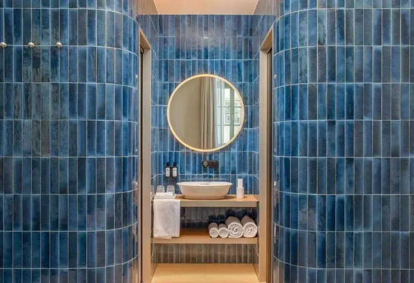 اتاق پرمیوم, Kimpton Bem Budapest, An Ihg