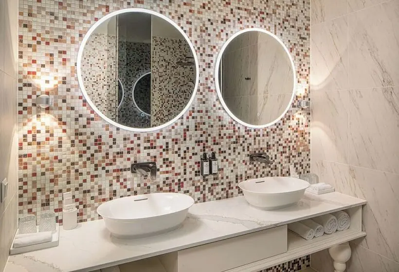 سوئیت با چشم‌انداز, Kimpton Bem Budapest, An Ihg