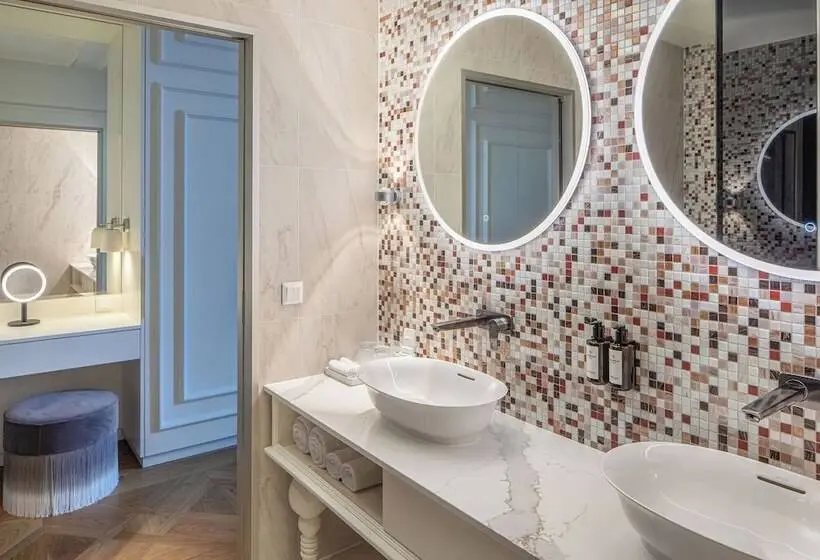 سوئیت با چشم‌انداز, Kimpton Bem Budapest, An Ihg