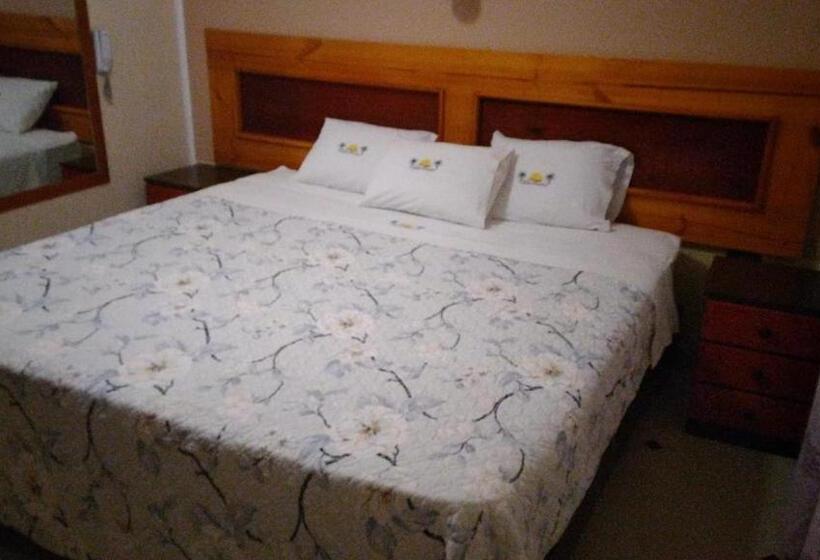 اتاق لوکس با تخت بزرگ, Paradisse