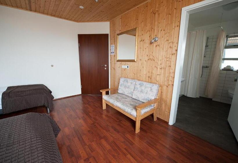 اتاق استاندارد سه نفره, Dalakot Búdardal