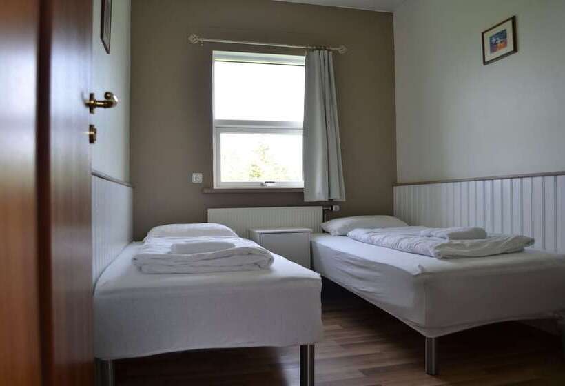 اتاق استاندارد با سرویس بهداشتی مشترک, Dalakot Búdardal