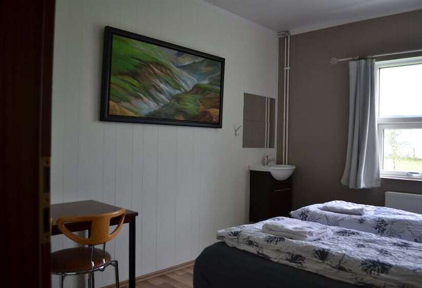 اتاق استاندارد با سرویس بهداشتی مشترک, Dalakot Búdardal