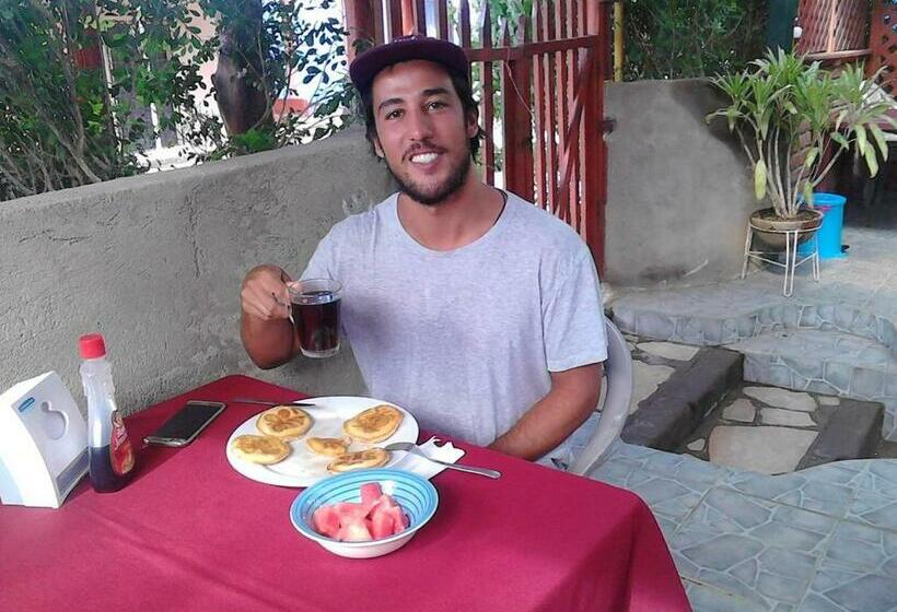 اتاق اکونومی یک تخته, Hostel Julieta