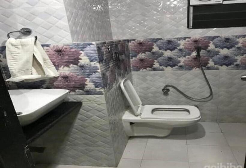 غرفة ديلوكس سرير كينج, Atithi Bhawan By Sky Stays