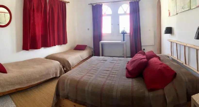 Perhehuone, Auberge De La Plage