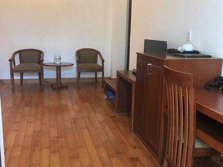 اتاق لوکس, Hoang Yen 2