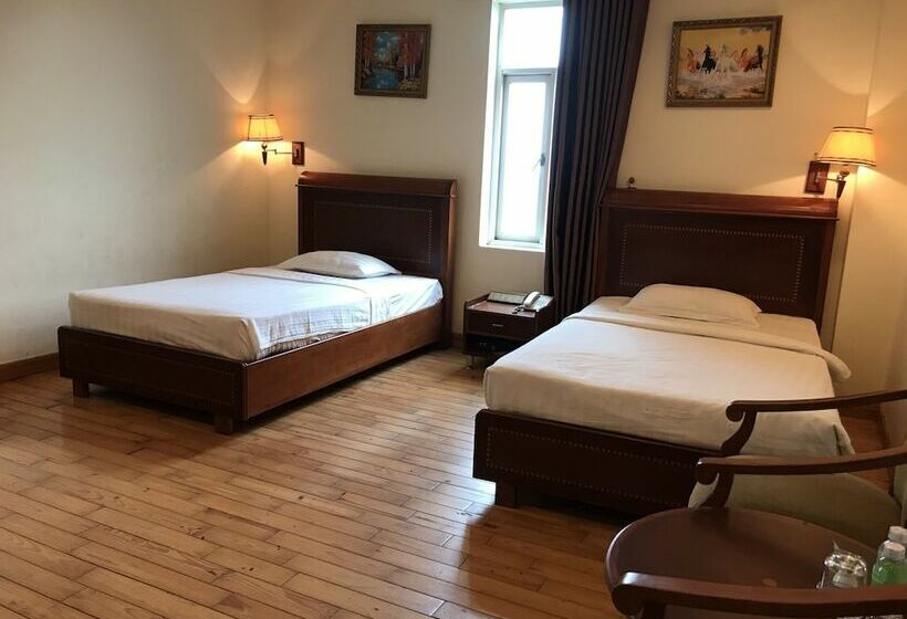 اتاق لوکس, Hoang Yen 2