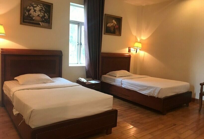 اتاق لوکس, Hoang Yen 2