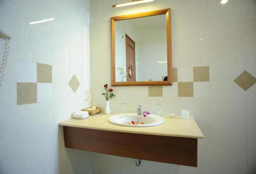 اتاق لوکس, Hoang Yen 2