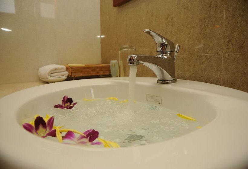 اتاق استاندارد, Hoang Yen 2