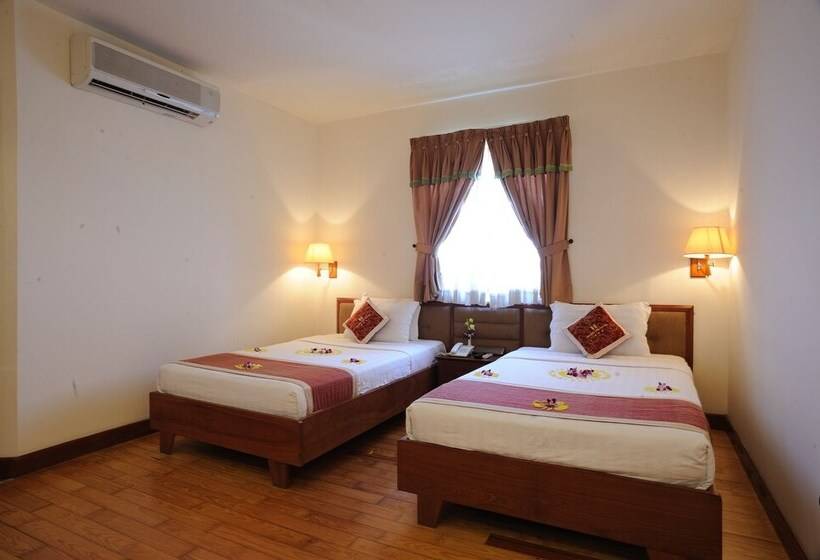 اتاق لوکس, Hoang Yen 2