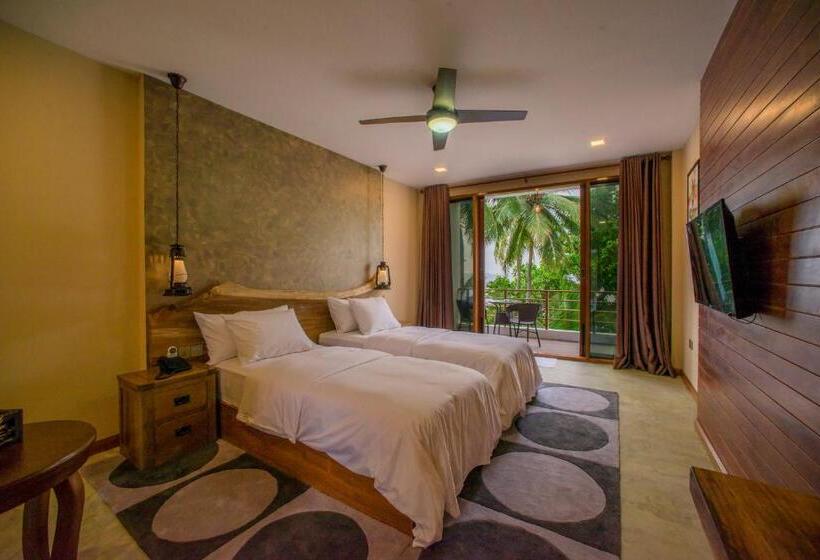 اتاق استاندارد با بالکن و چشمانداز دریا, Kiha Beach