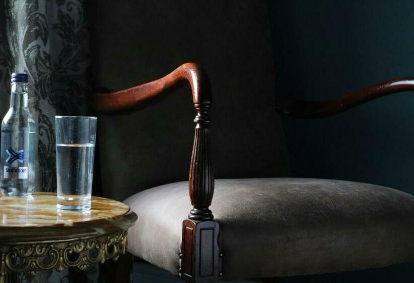 标准间, The White Hart