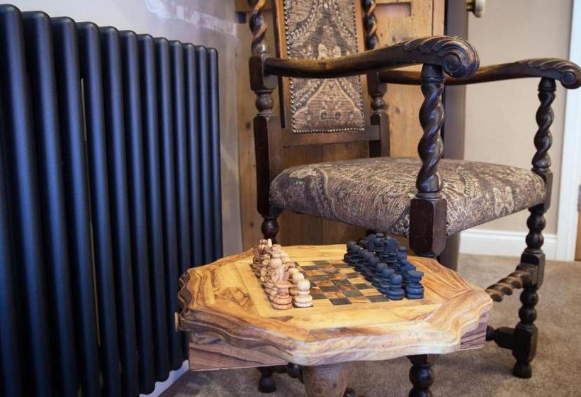 高级大房间, The White Hart