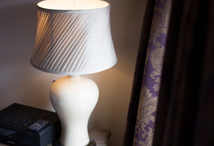 标准间, The White Hart