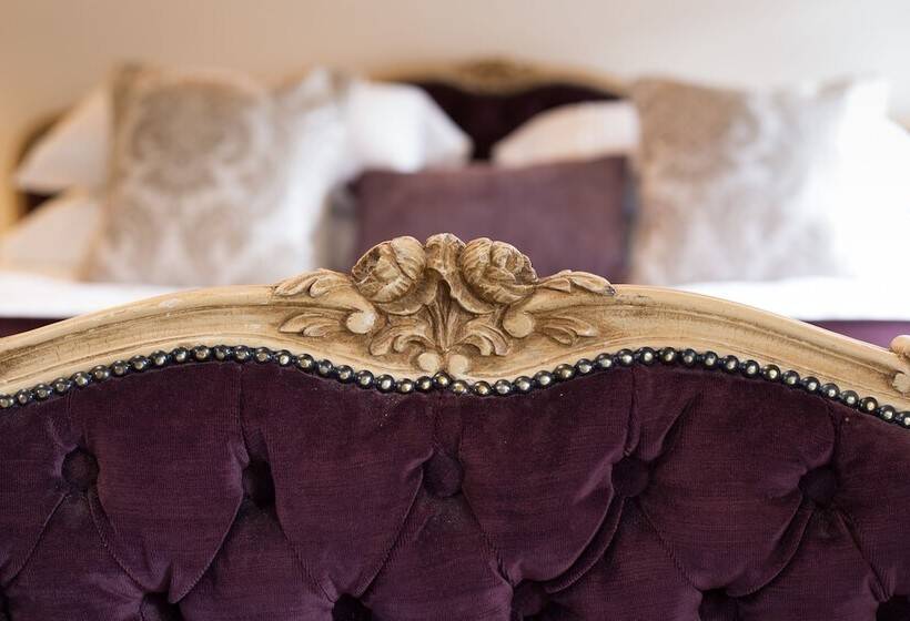 标准间, The White Hart