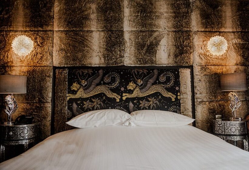 标准间, The White Hart