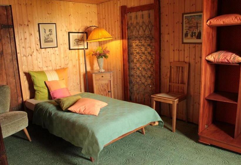 スタンダード4人部屋, Zum Ginkgobaum