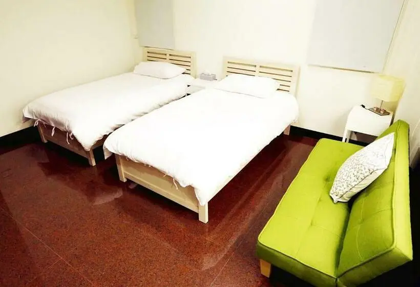 اتاق استاندارد با چشمانداز باغ, Love B&b