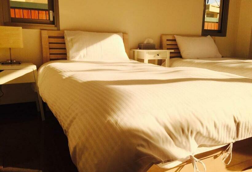 اتاق استاندارد با چشمانداز باغ, Love B&b