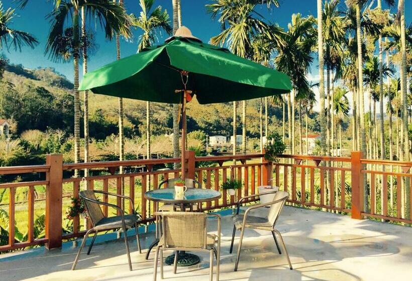 اتاق استاندارد با چشمانداز باغ, Love B&b