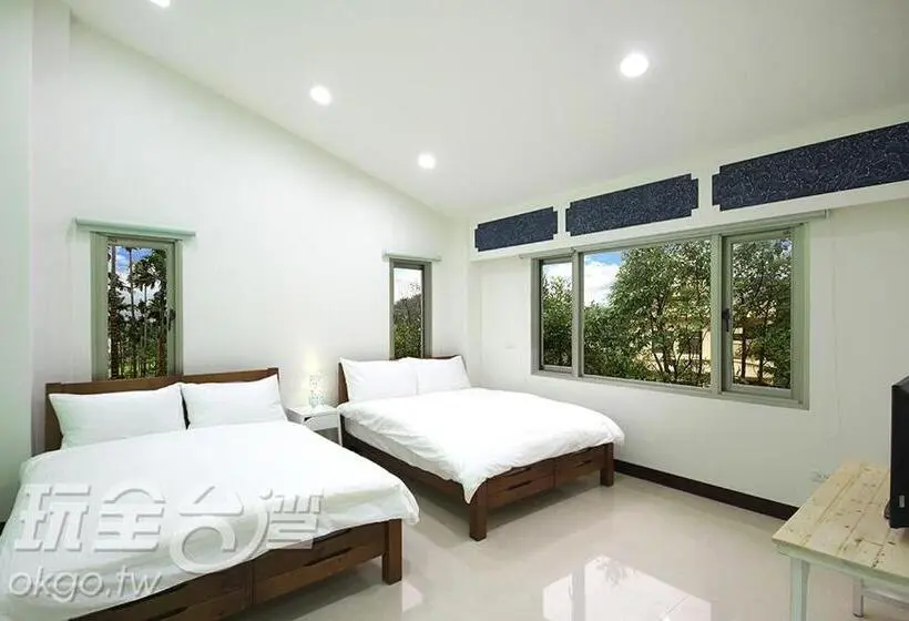 اتاق استاندارد چهار تخته, Love B&b
