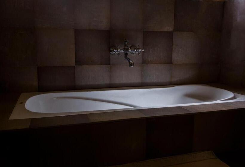 חדר סטנדרט עם מיטת קינג, Spree Maati Jungle Resort