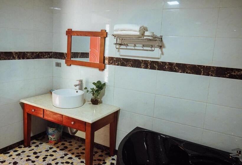 Deluxe room with river view, Truong Xuan Resort