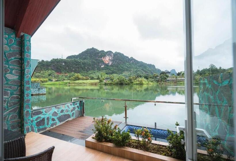 Deluxe room with river view, Truong Xuan Resort