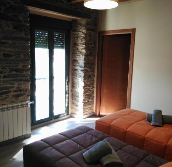 Номер Стандарт, Albergue Pension Porta Santa