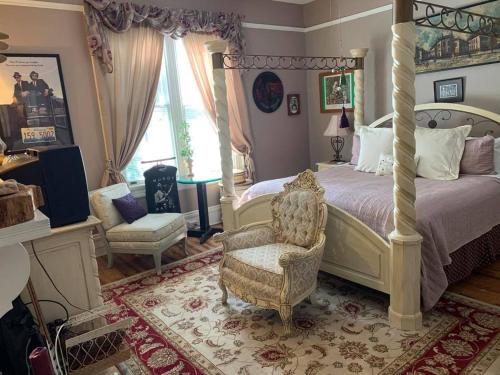 חדר סטנדרט לשלושה עם חדר אמבטיה משוף, Inn Upon Moon River Plantation