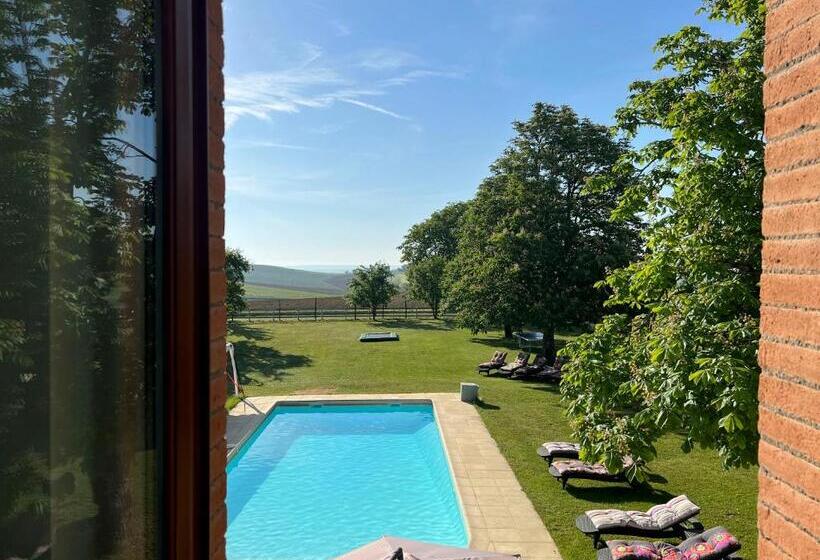 Номер Стандарт Вид на Бассейн, Residence La Salamandre